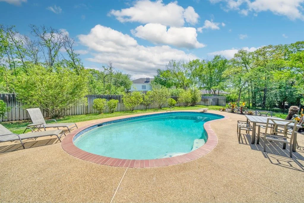 Photo of 4304 Hyde Park Lane