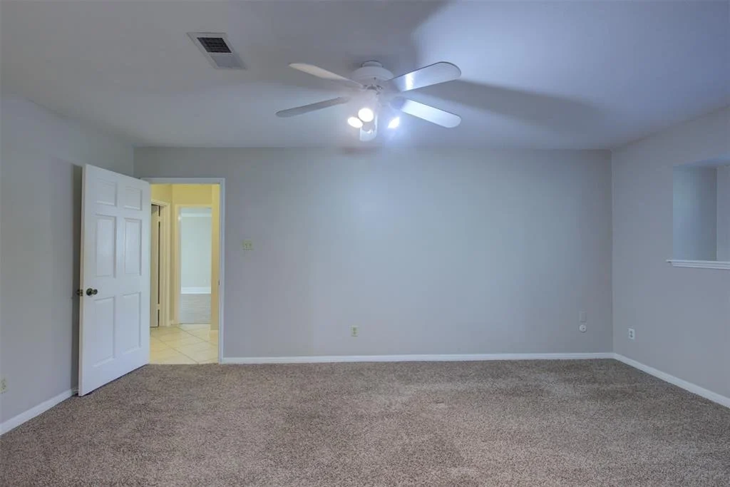 Photo of 17611 Loring Lane