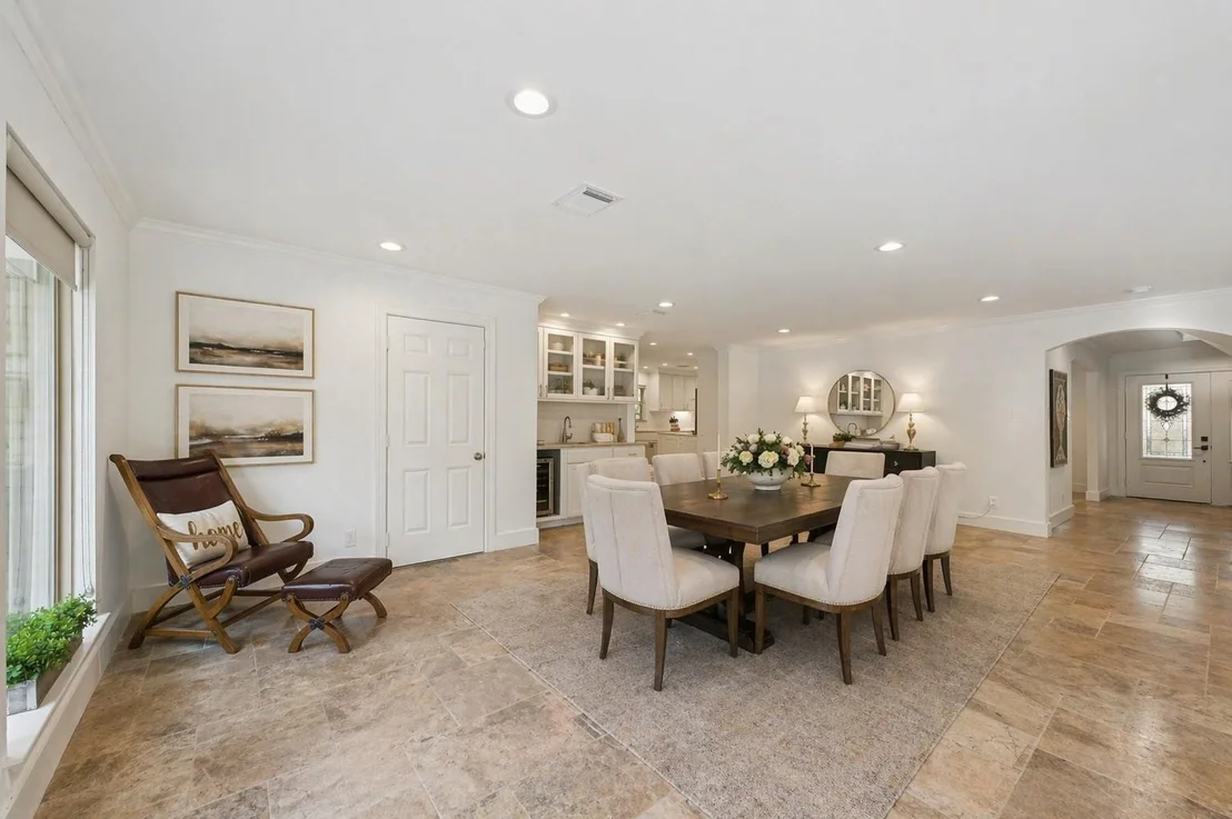 Photo of 1302 Riverview Circle