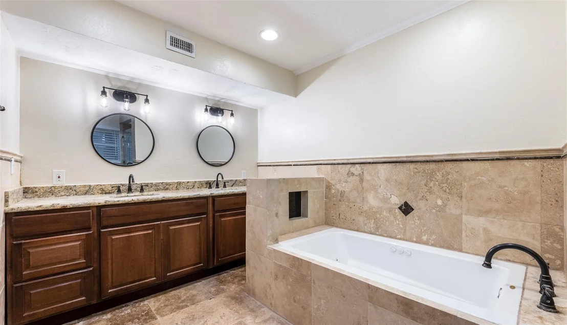 Photo of 417 White Wing Lane