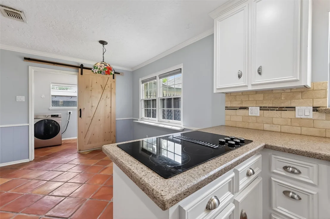 Photo of 906 Pear Tree Lane