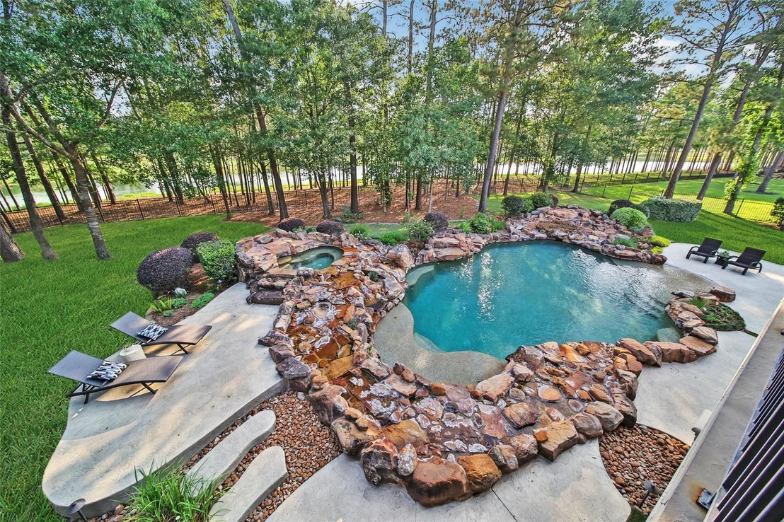 Photo of 852 Eagle Pointe