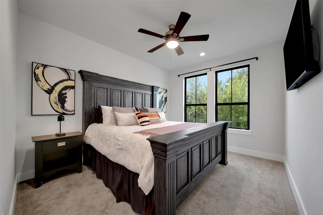 Photo of 16011 Bonjour Boulevard