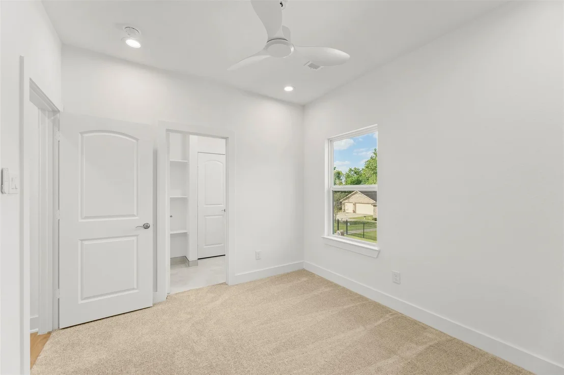 Photo of 1479 Ferguson Way