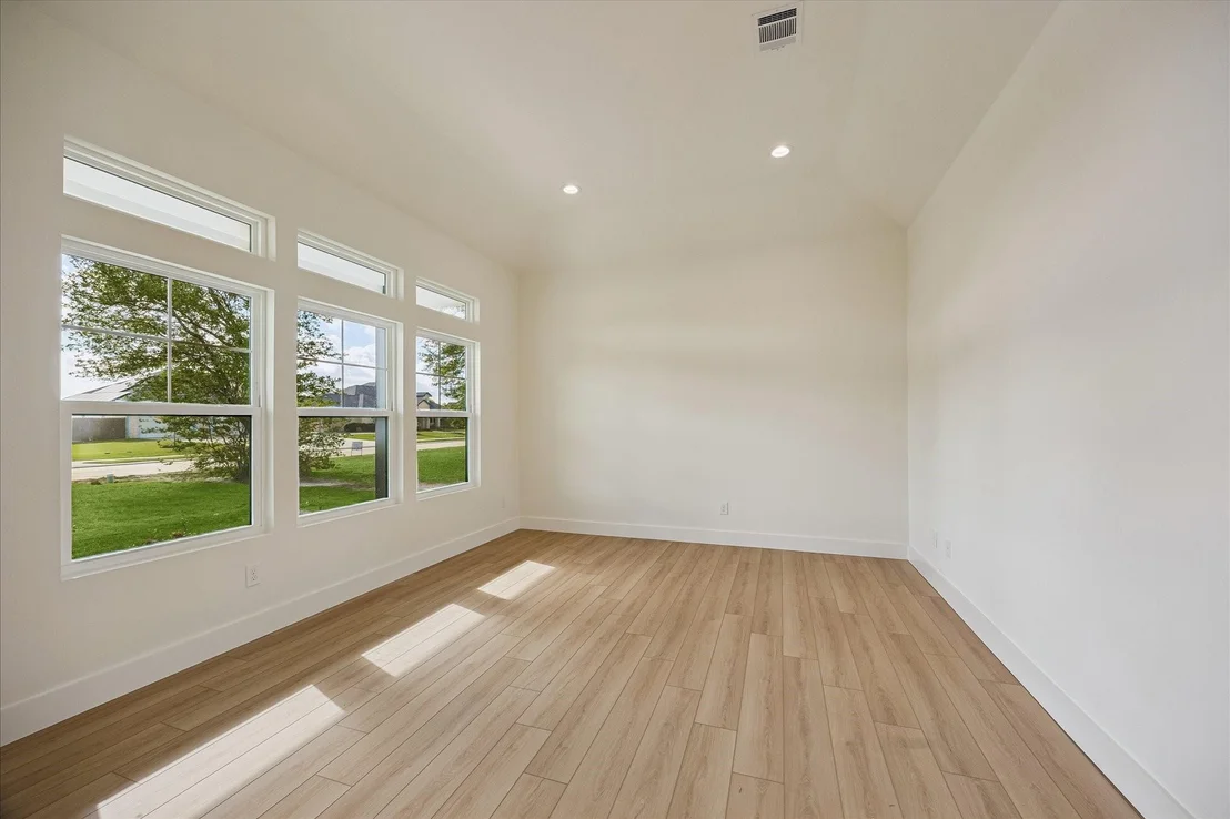 Photo of 3134 W Tower