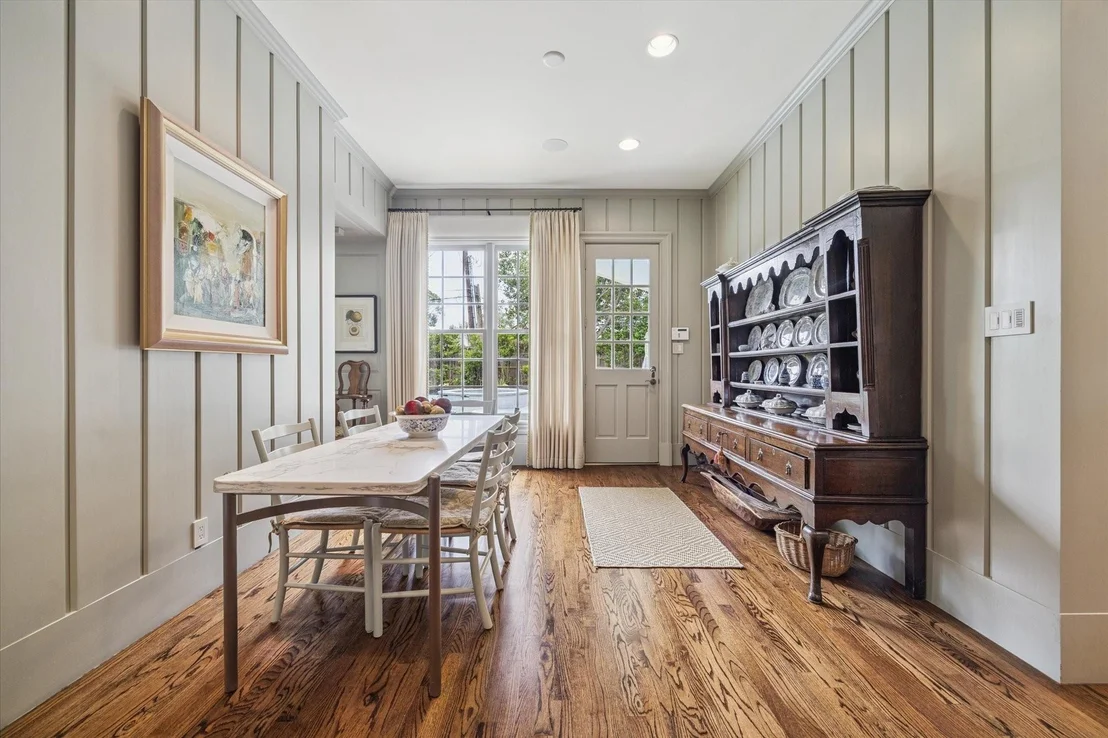Photo of 5565 Tilbury Drive