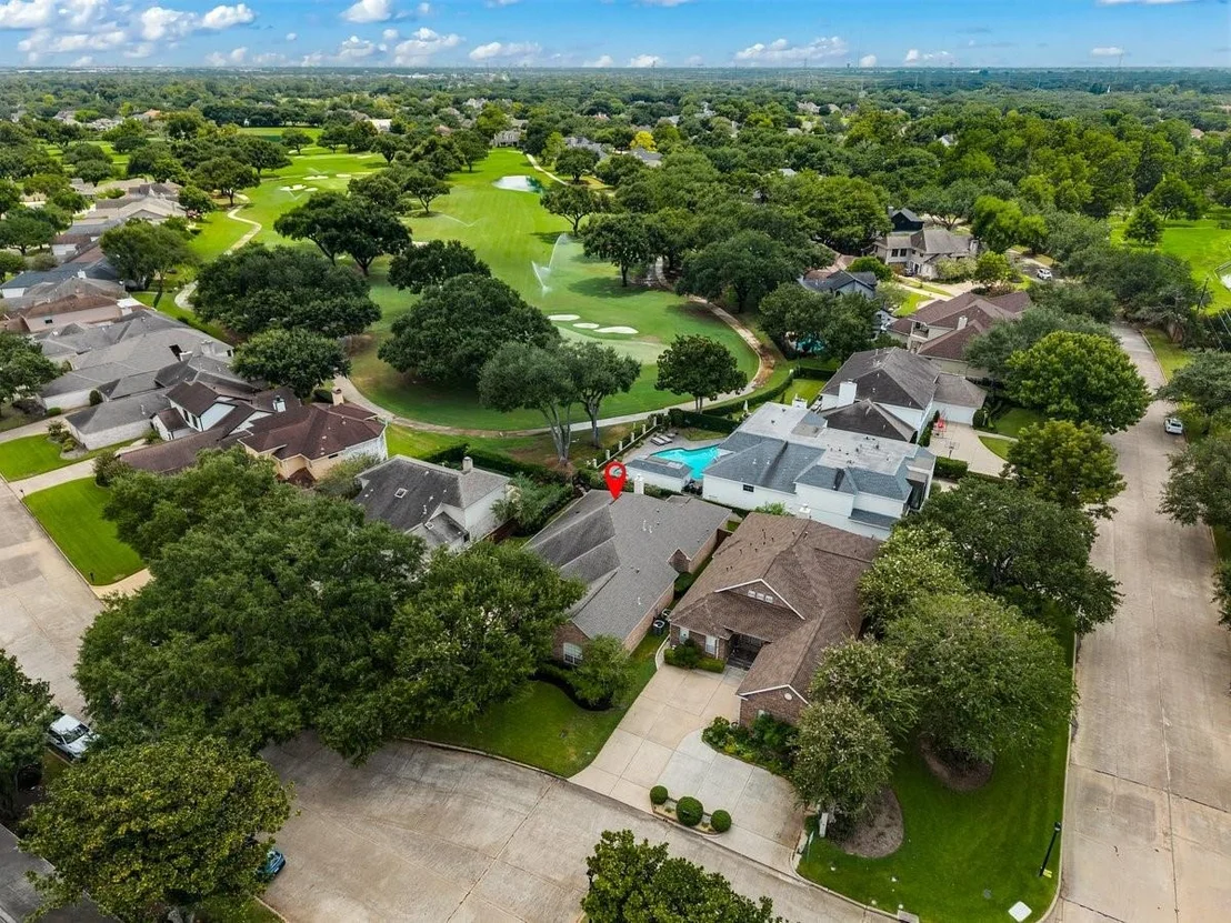Photo of 4 Crestwood Circle