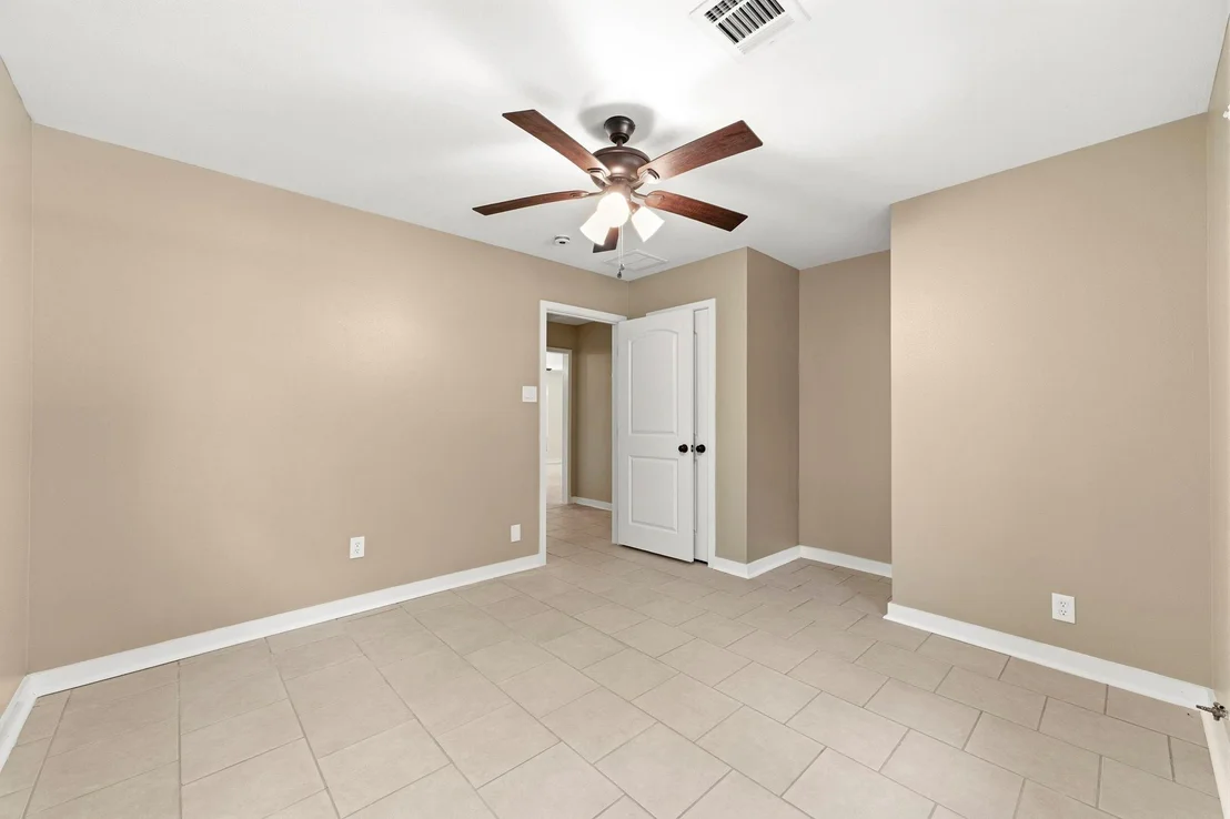 Photo of 8330 Elm