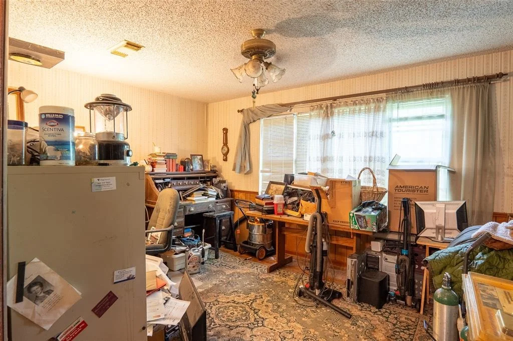 Photo of 21981 White Oak Drive