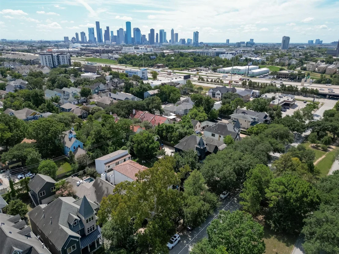 Photo of 434 Heights Boulevard
