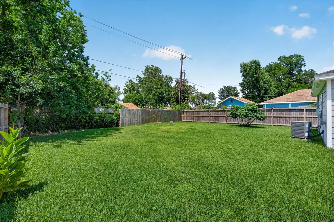 Photo of 3319 Suiter Way