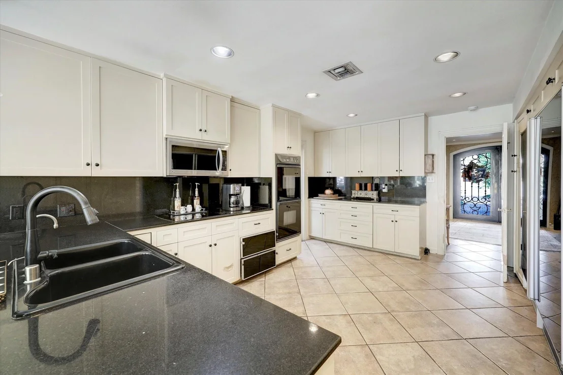 Photo of 3831 Del Monte Drive