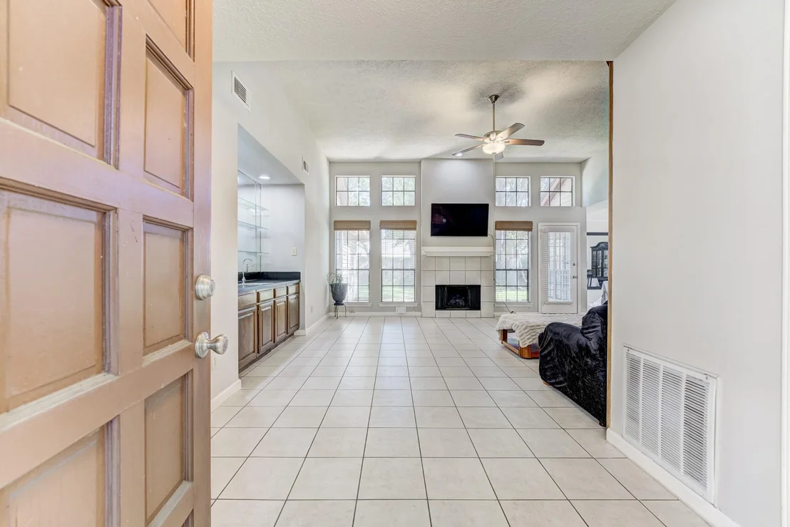 Photo of 16134 Beechnut Street