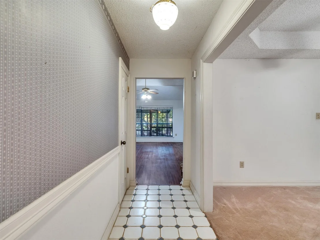 Photo of 185 Lake Drive