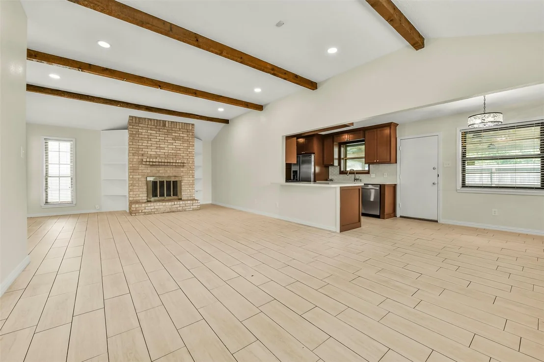 Photo of 5003 Colombia Drive
