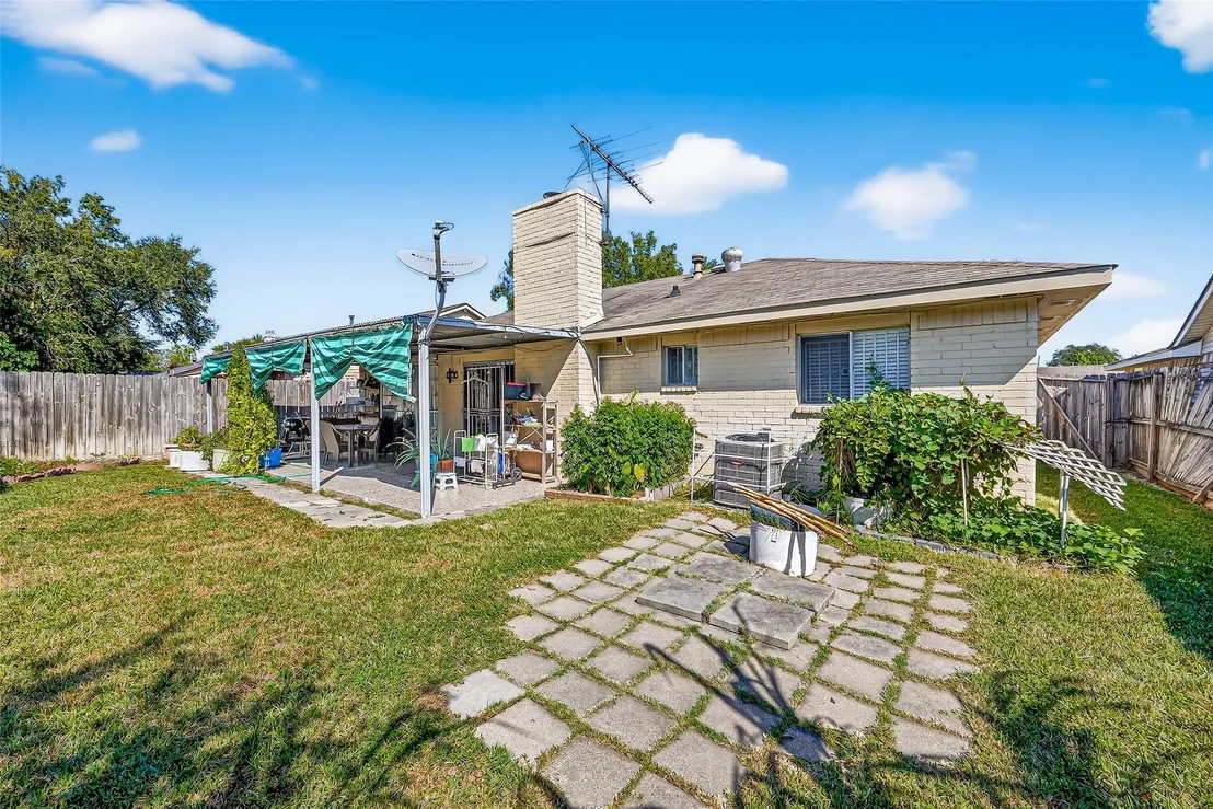 Photo of 6822 Zapata Drive
