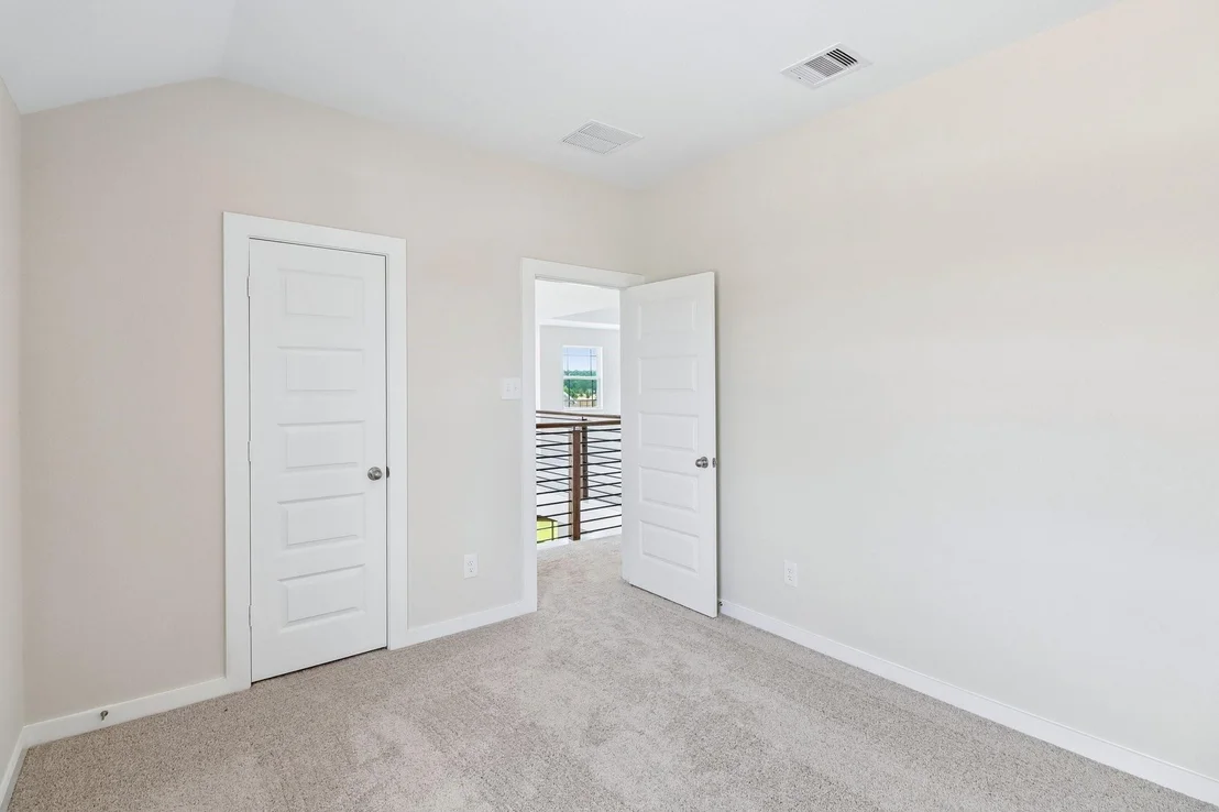 Photo of 11924 Avian Avenue