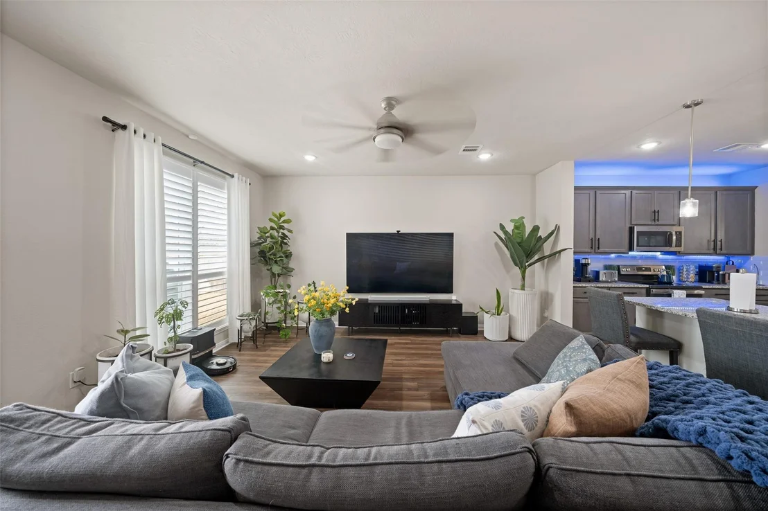 Photo of 1300 Kingsgate