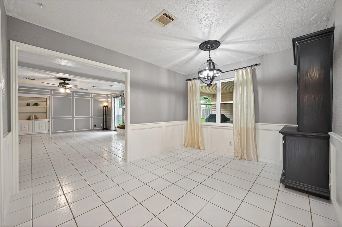 Photo of 7911 Pine Green Lane