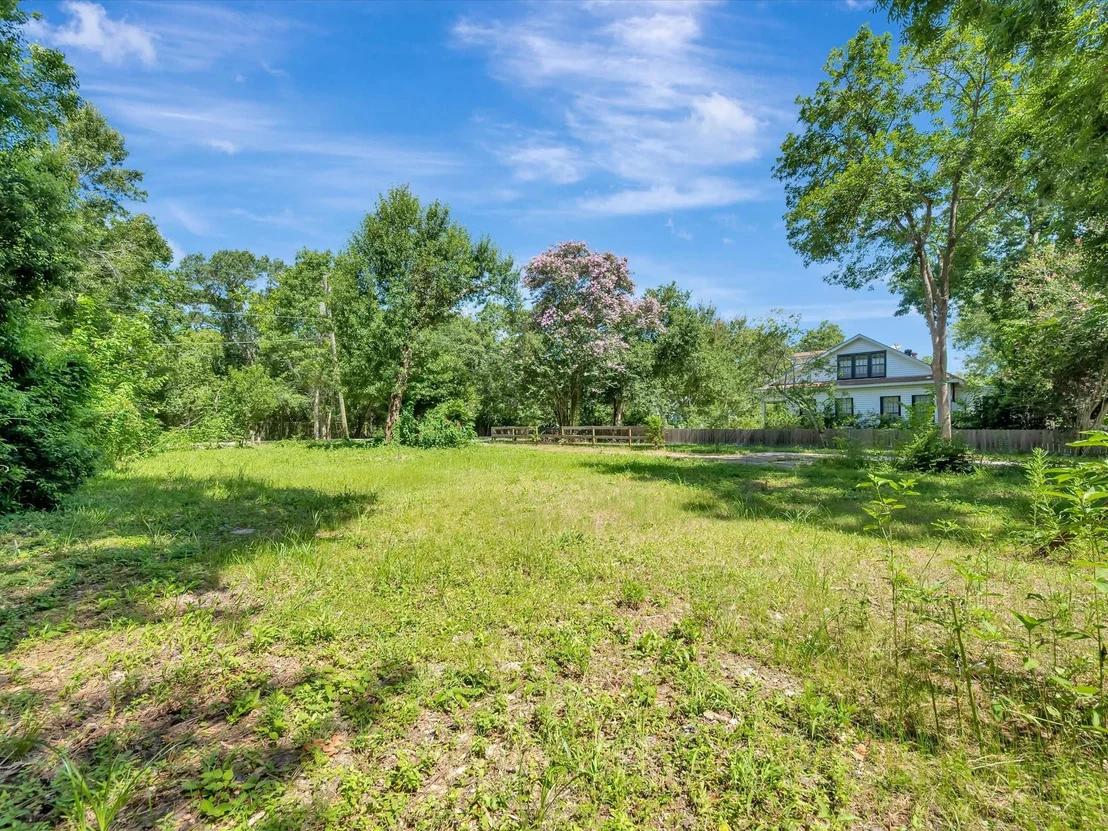 Photo of 5213 Palm Drive