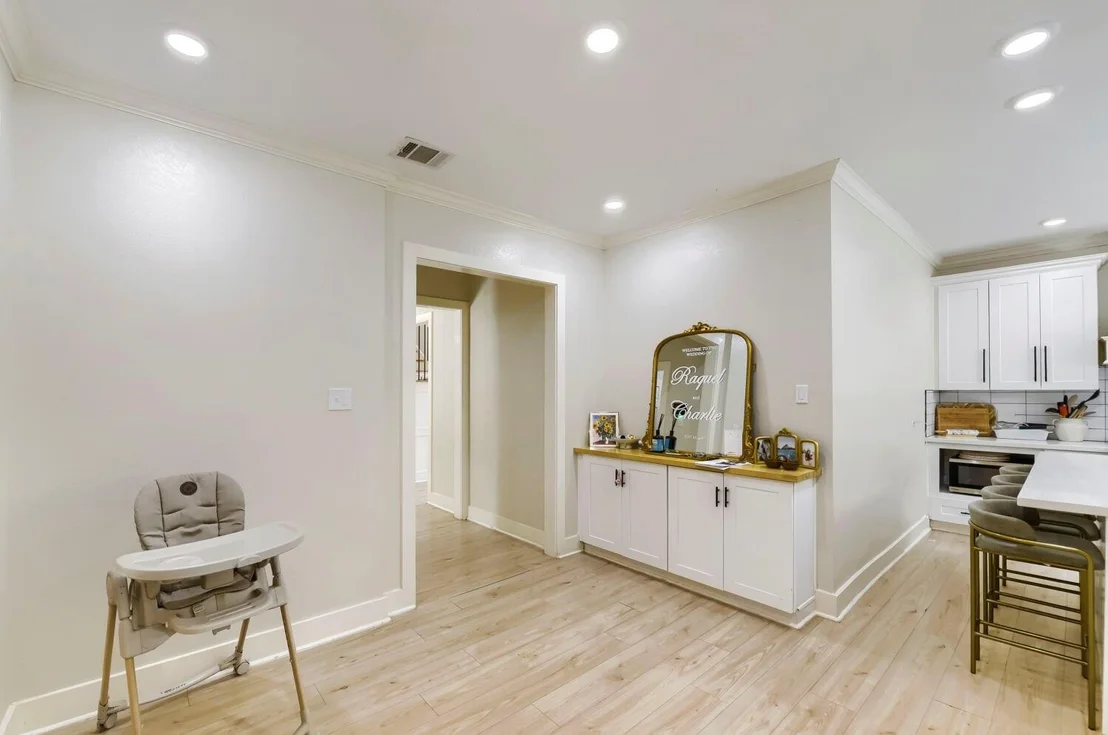 Photo of 1022 Crossroads Drive