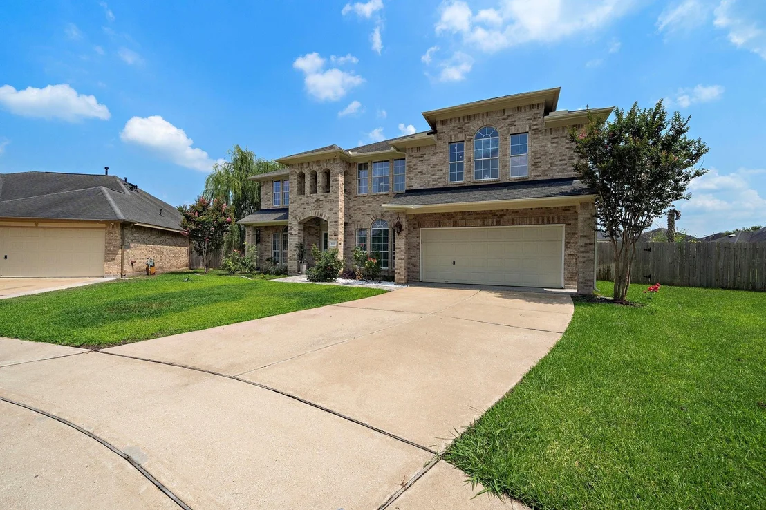 Photo of 815 Arlington Lane