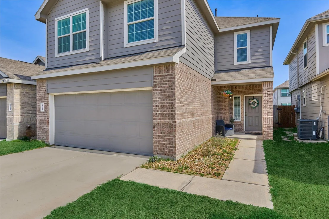 Photo of 25615 Brooklyn Lane