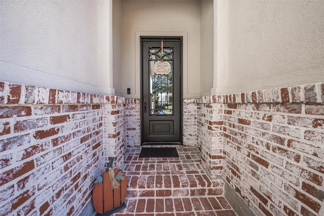 Photo of 115 Lake Sterling Gate Drive