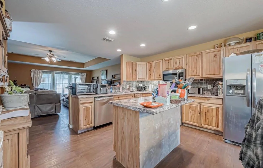 Photo of 643 County Rd 3706a Drive