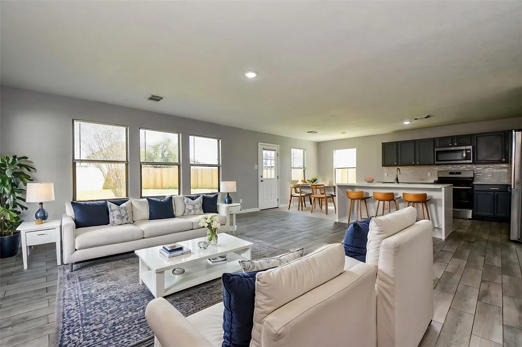 Photo of 6802 Oleander Grove Way