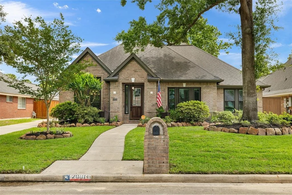 Photo of 20011 Forest Drive