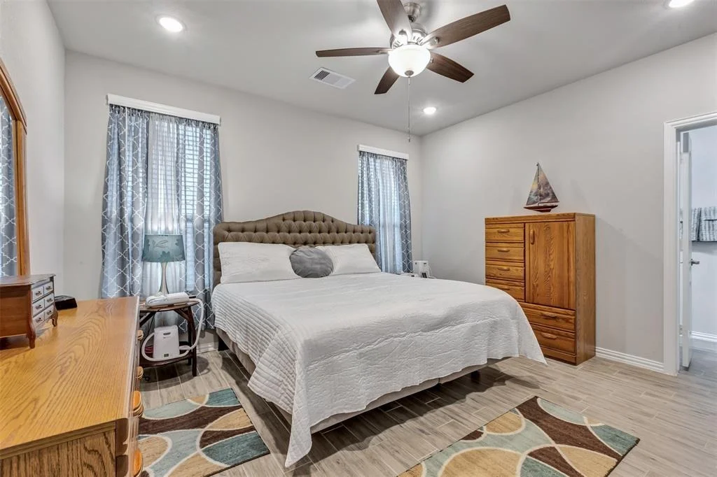 Photo of 31414 Conover Drive