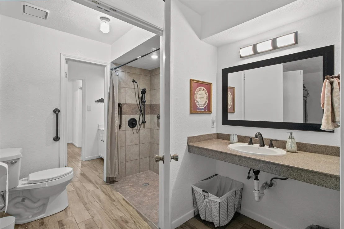Photo of 9 Colony Square