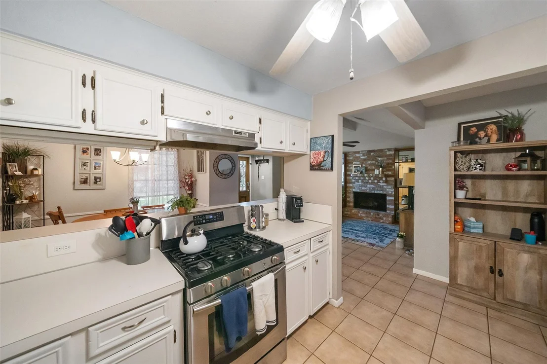 Photo of 2718 Longleaf Pines Drive