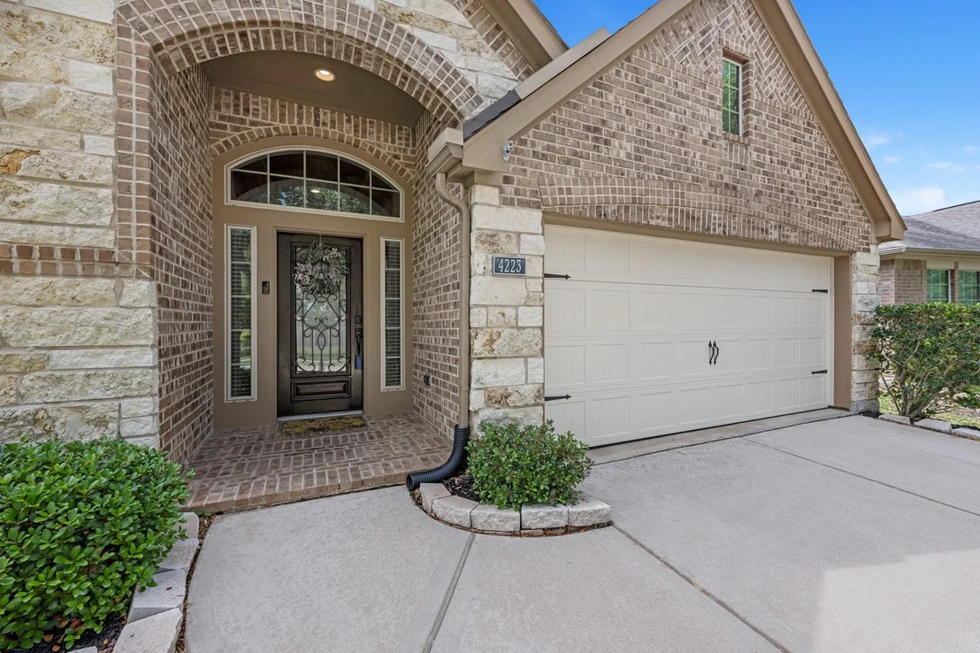 Photo of 4223 Misty Waters Lane