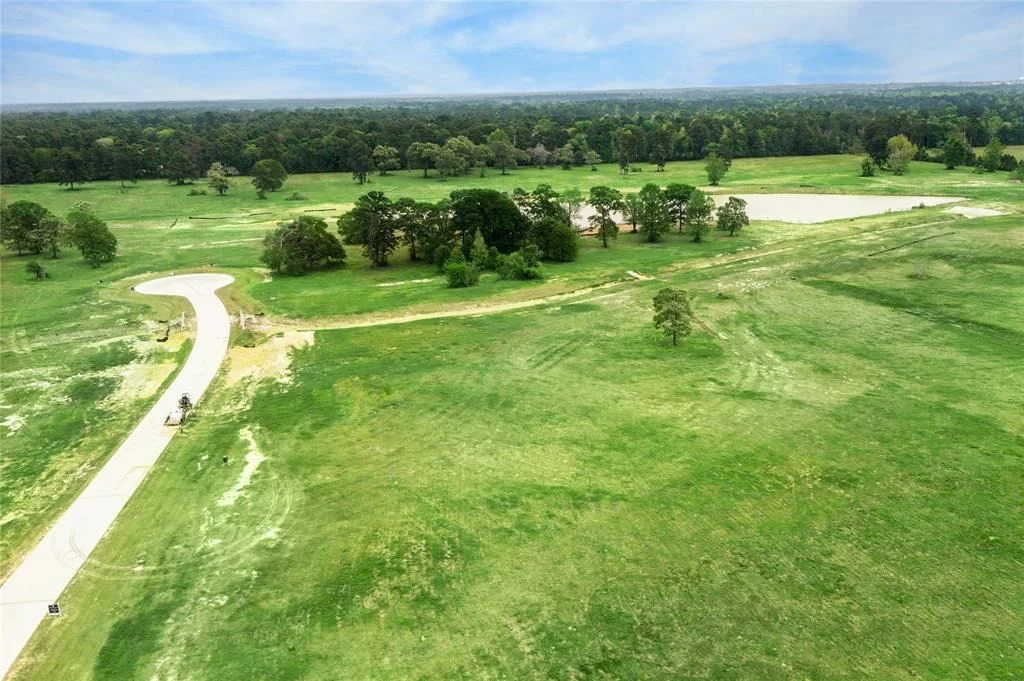 Photo of 2017 Stallion Lakes Avenue