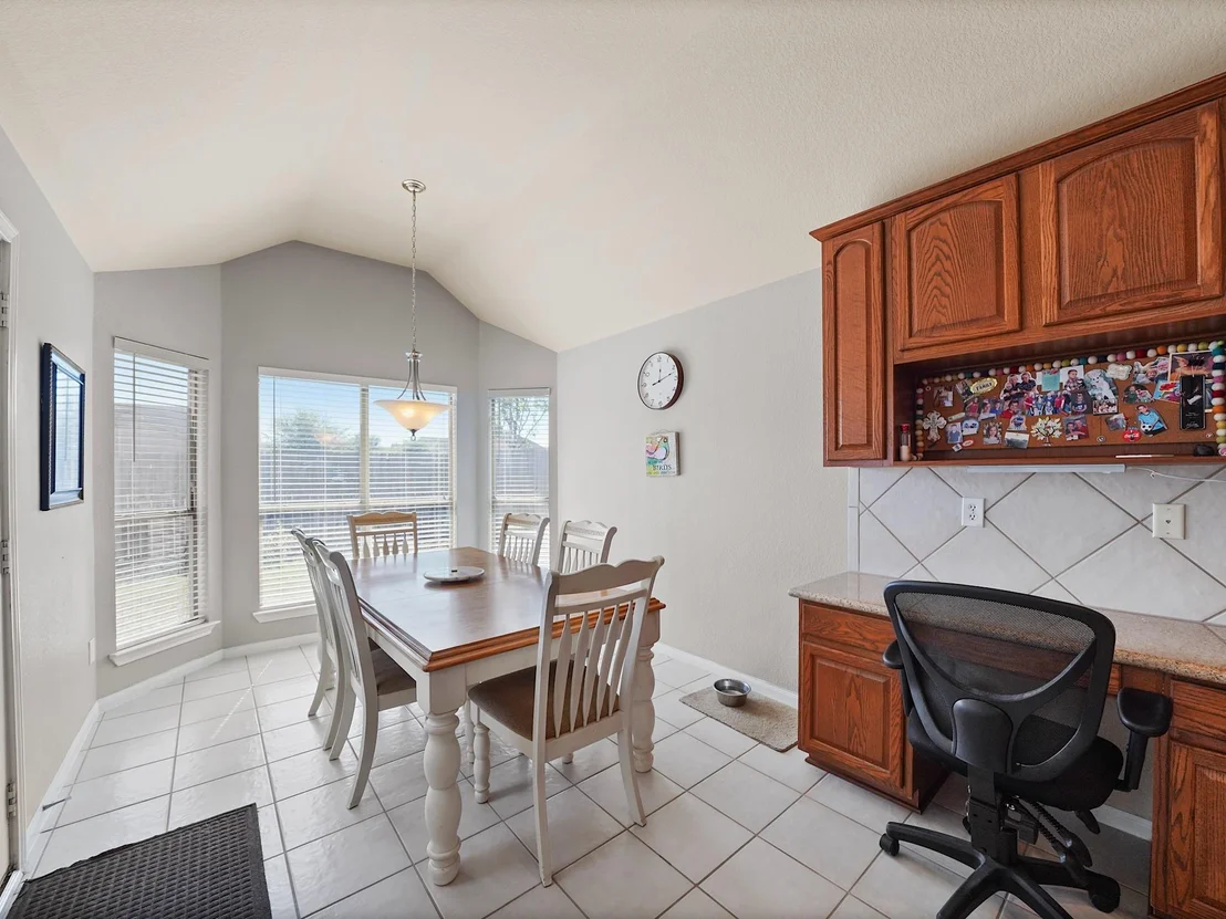 Photo of 831 Merlin Roost