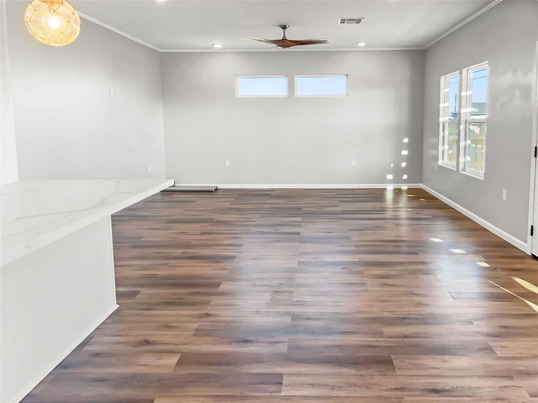 Photo of 1743 Bluewater Highway