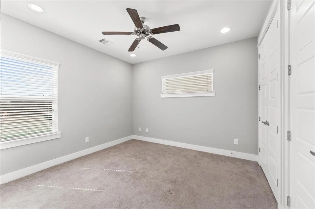 Photo of 331 Yale Oaks Lane