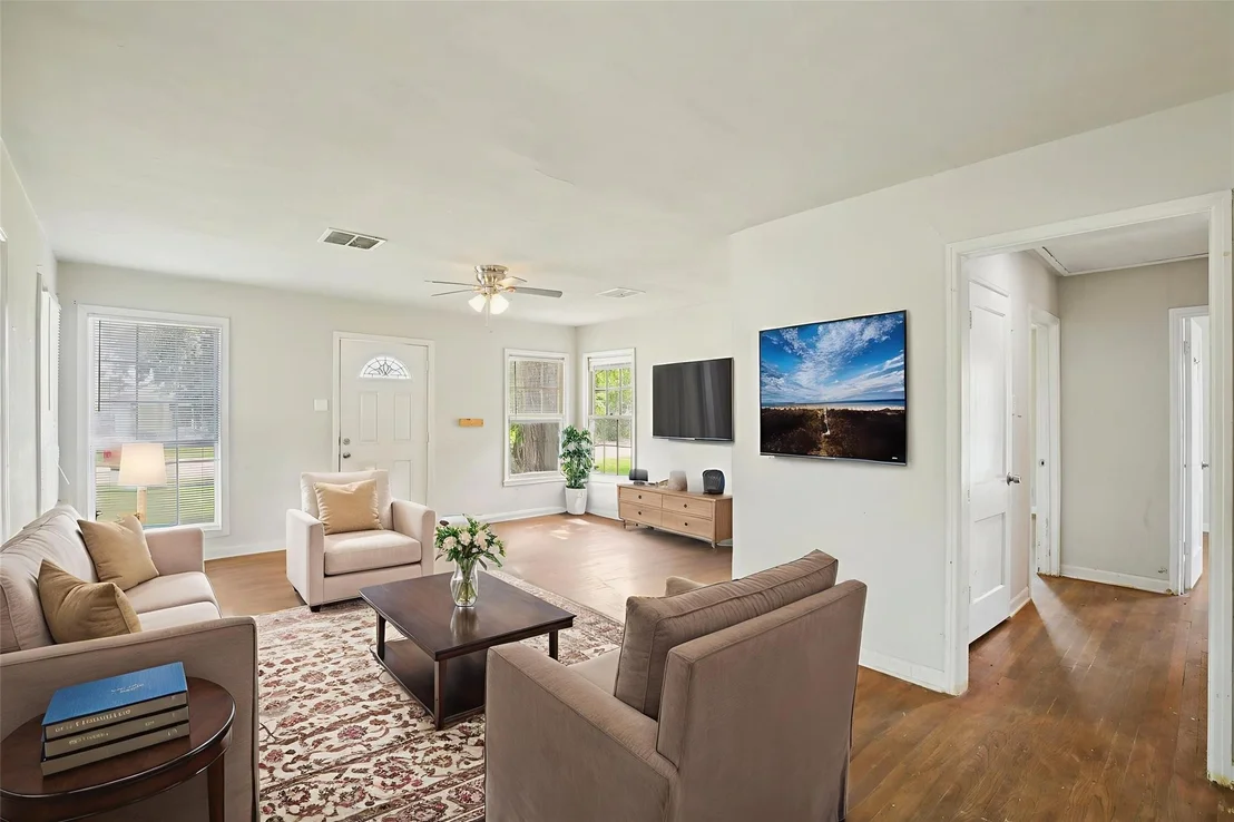 Photo of 1531 W 8th Street