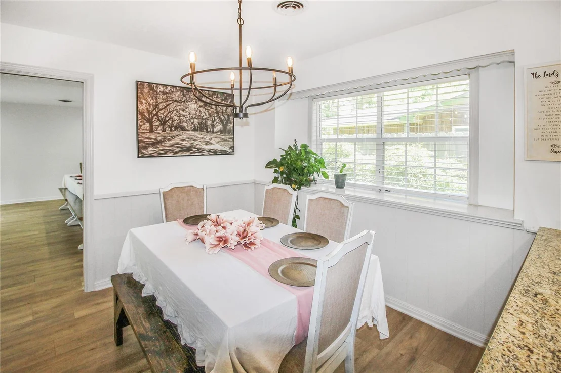 Photo of 536 Oak Drive