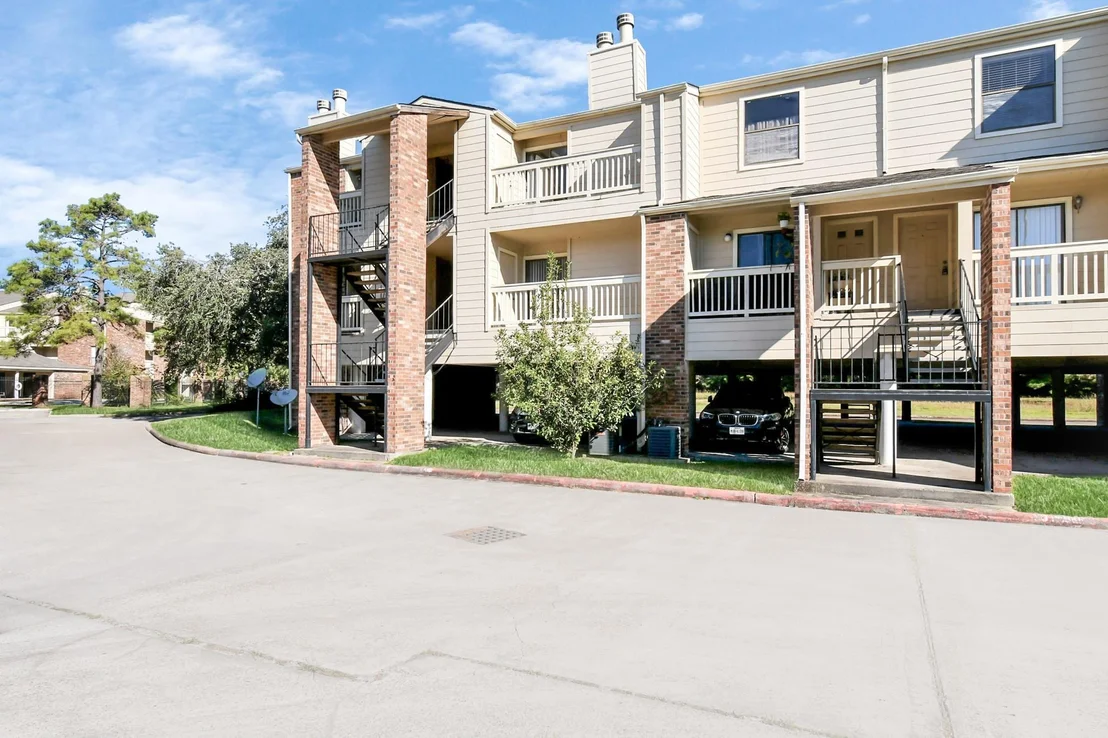 Photo of Unit 250D at 2501 Gulf Freeway