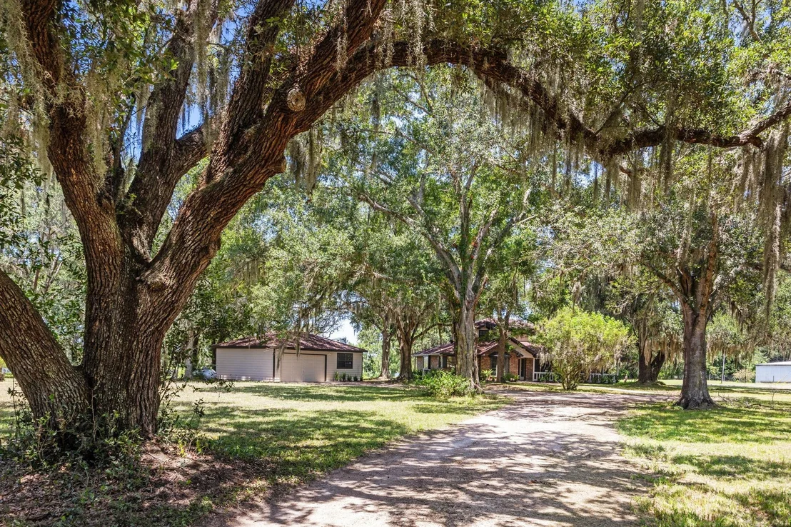 Photo of 21802 Lake View Road