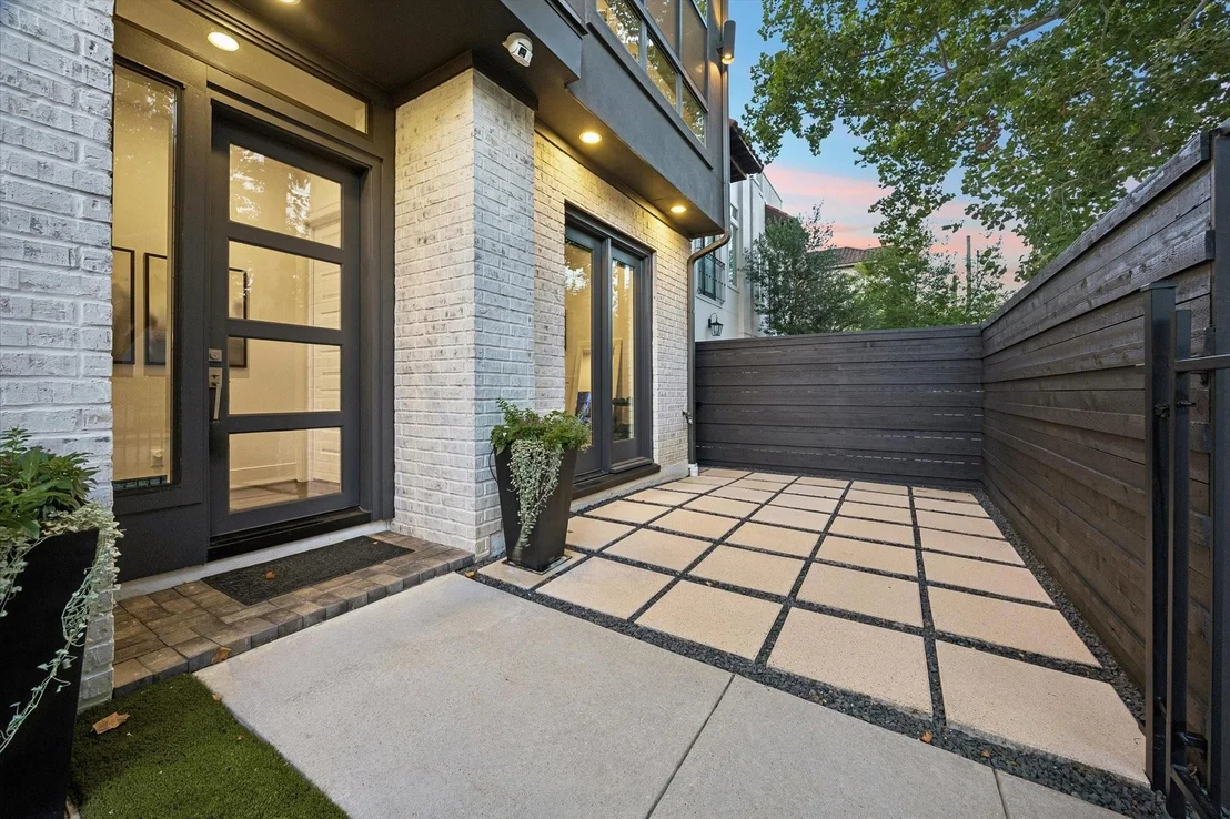 Photo of 520 Knox Street