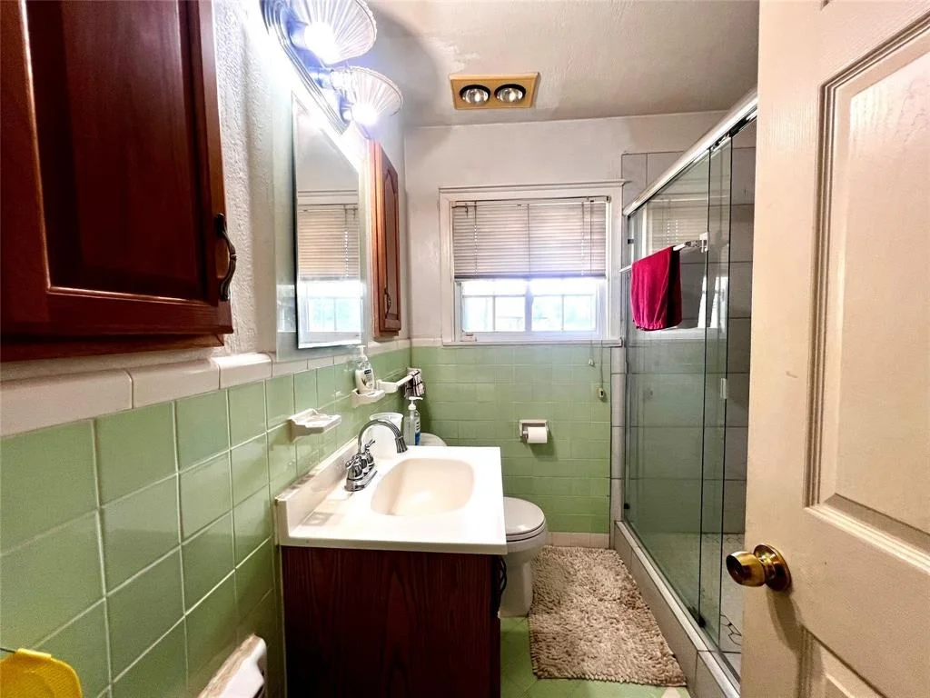 Photo of 7415 Dixie Drive