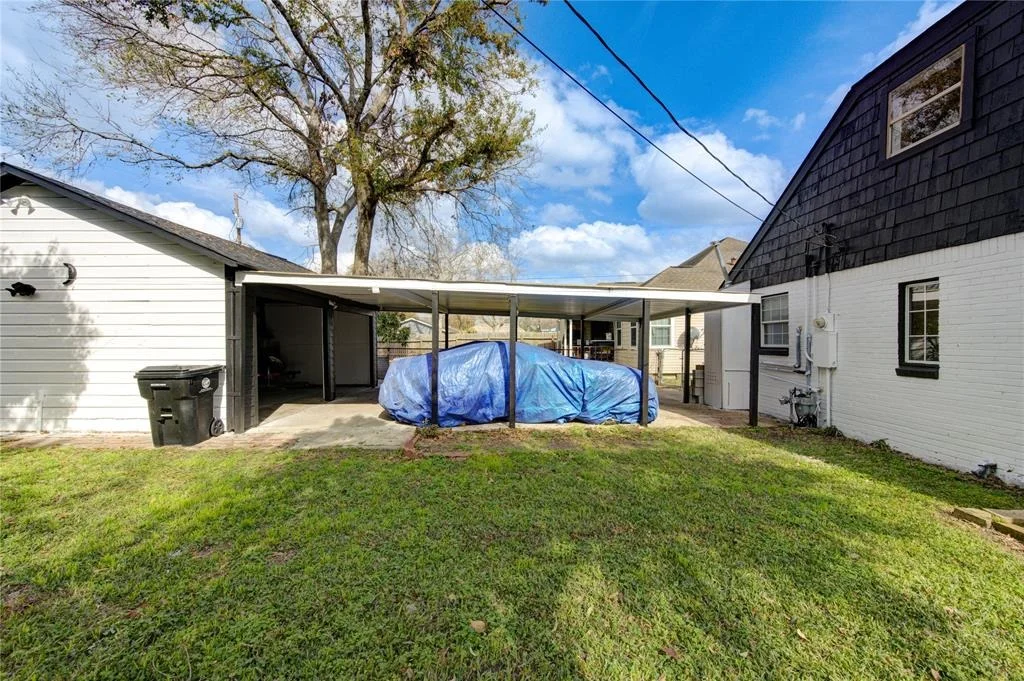 Photo of 8243 Barkley Street