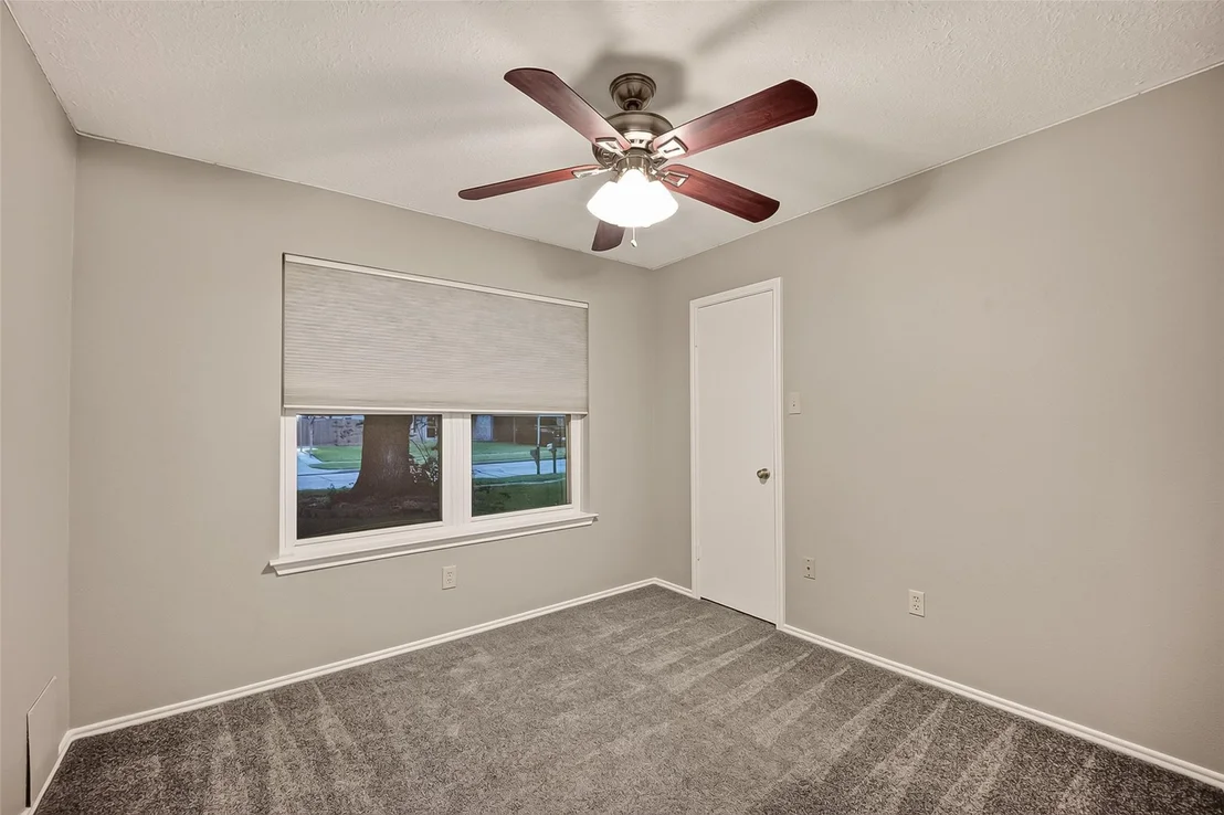 Photo of 913 Willowbriar Lane
