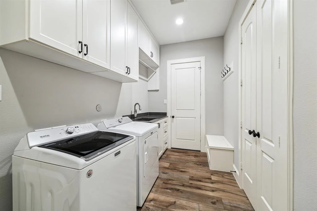 Photo of 16006 Broadwater Drive