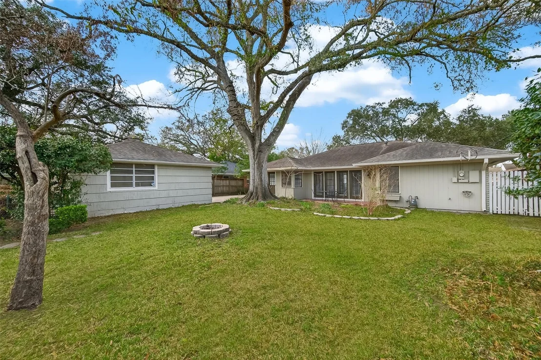 Photo of 4807 Creekbend Drive