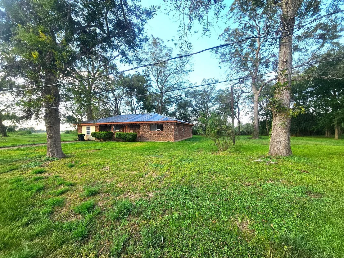 Photo of 905 E Columbus Drive